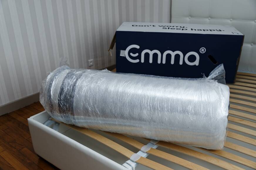 Emma matelas diamant noir gestion température Emma Matelas diamant noir roulé et compressé